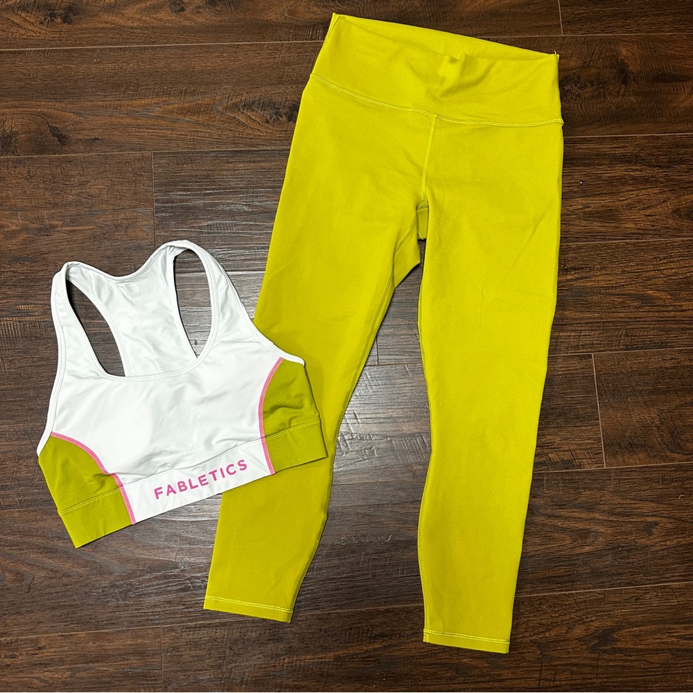 FABLETICS LIKE NEW CONDITION SPORTS BRA AND LEGGINGS